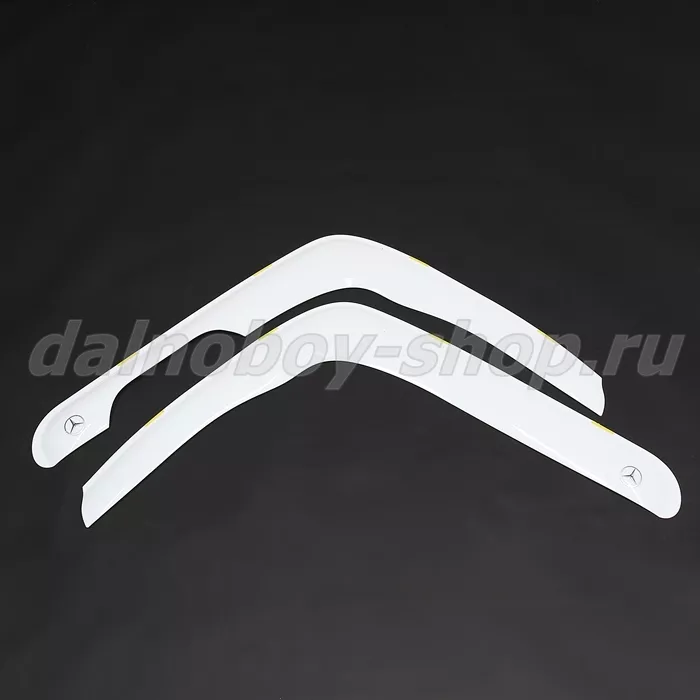 Дефлектор вставной MB ACTROS MP3  белый