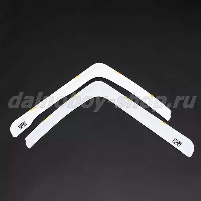 Дефлектор вставной  MAN TGS белый