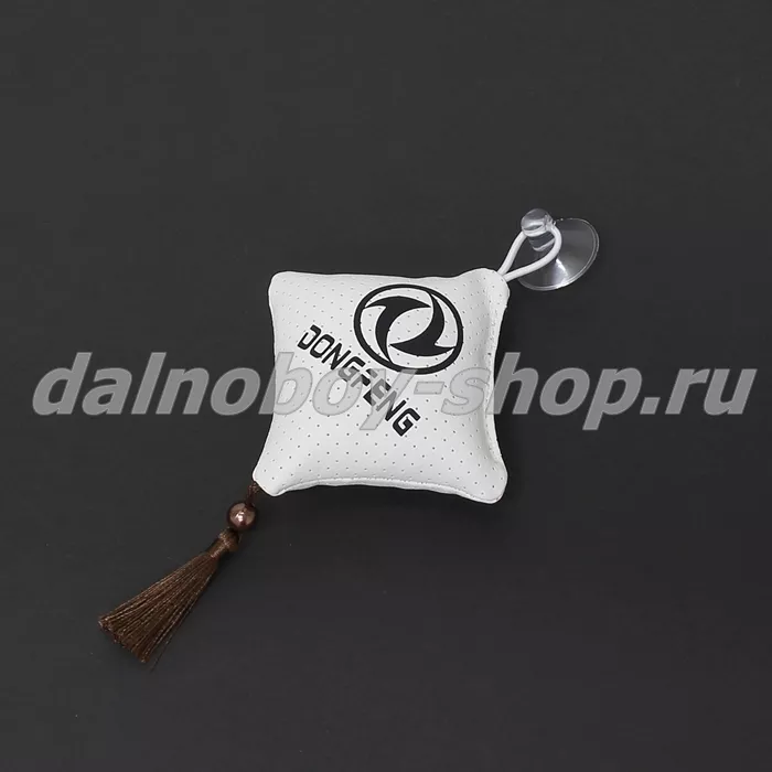 Вымпел кож. зам. DONGFENG  бежевый /10