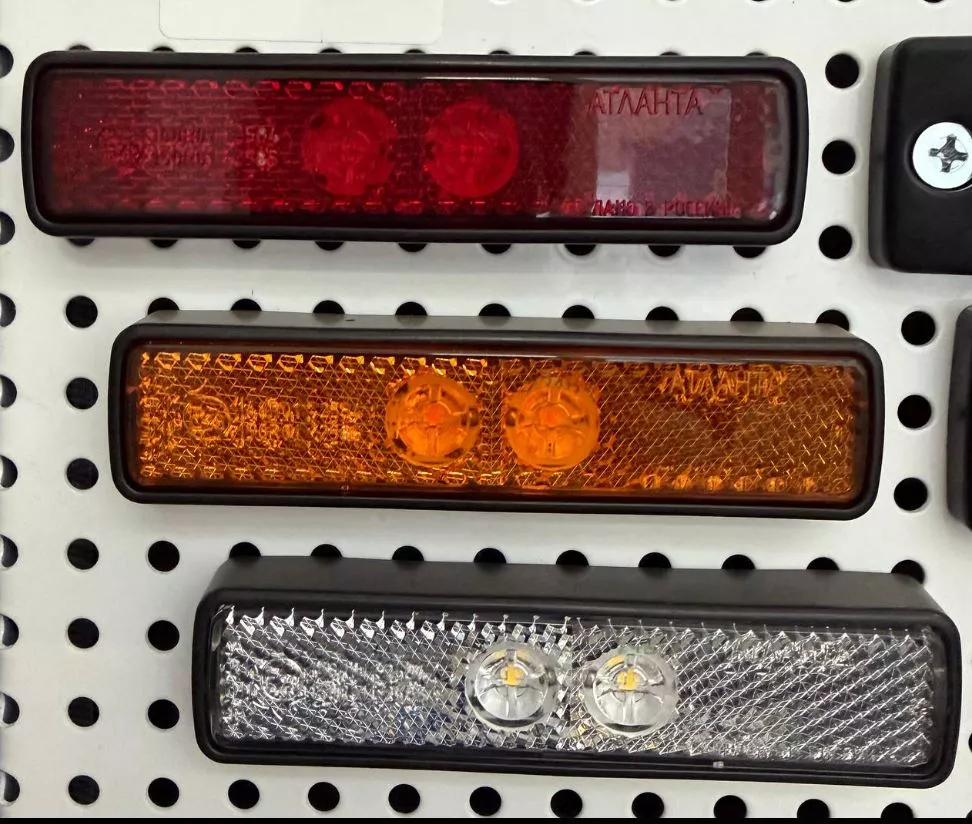 Указатель габ. А.3731.023  красный