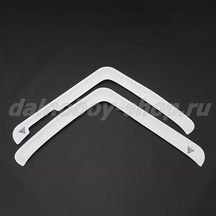 Дефлектор FOTON AUMAN  белый с вырезом