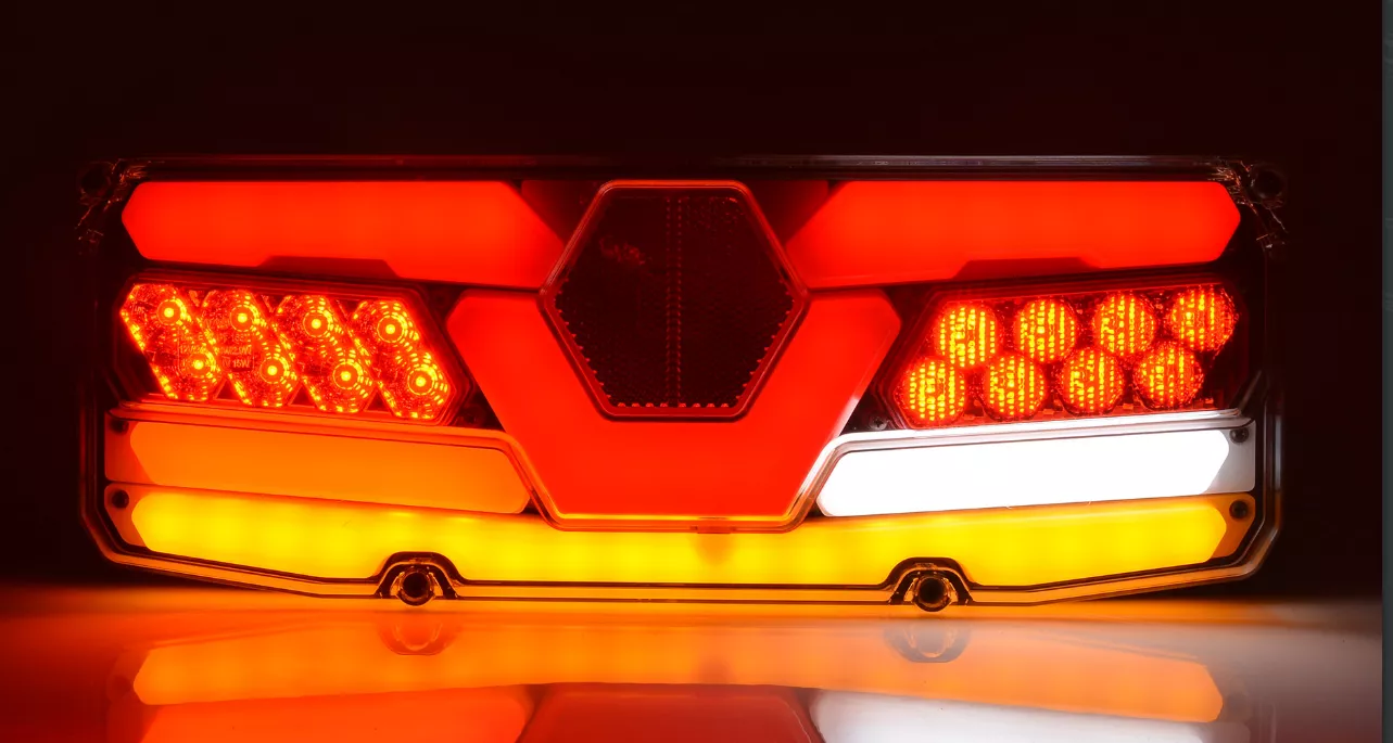 Фонарь задн. W171D  правый /4