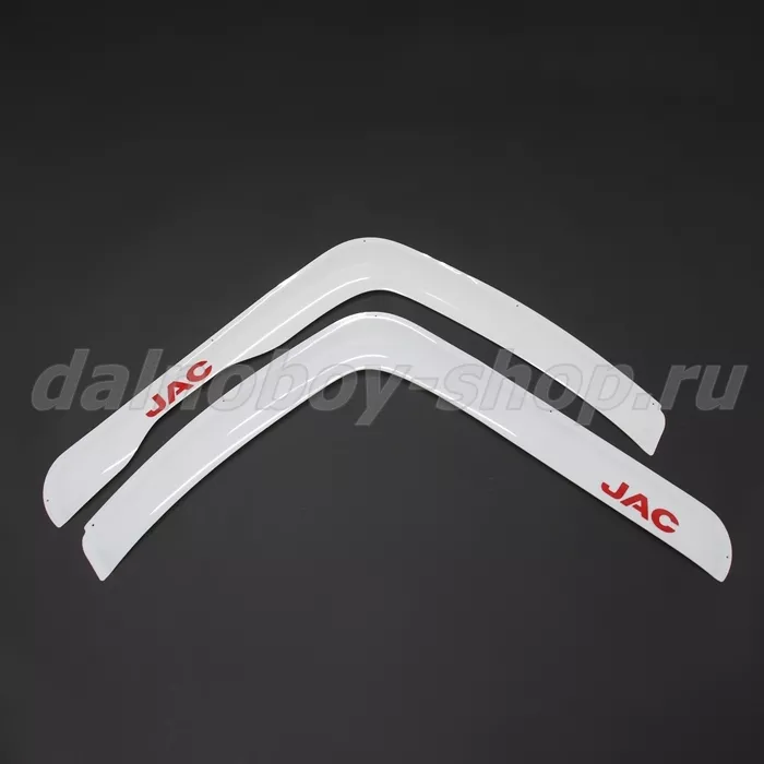 Дефлектор JAC К7  белый с вырезом