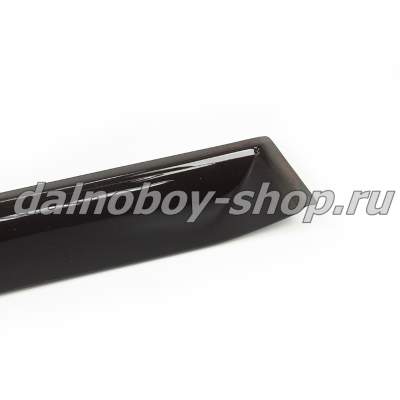 Дефлектор МАЗ (прямой широкий) вставной черный с наклейкой_2